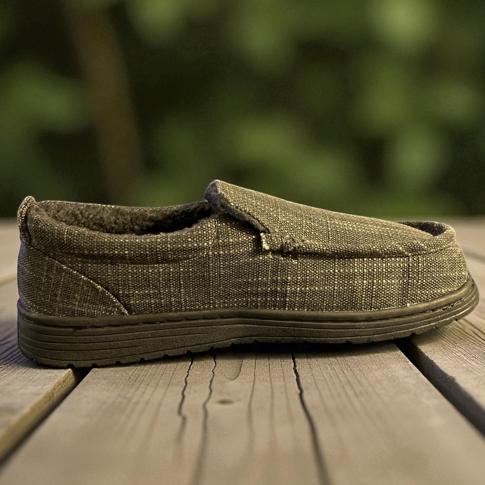 New MENS Hideaways by LB Evans Mardel Cozy Charcoal Slippers SIZE 8 and 9 avail